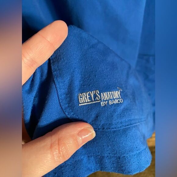 Light blue greys anatomy scrub top 3x - Picture 2 of 7